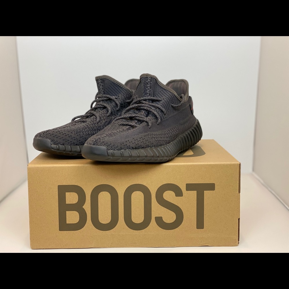 YEEZY Boost 350 V2 Black Non Reflective Size 10.5